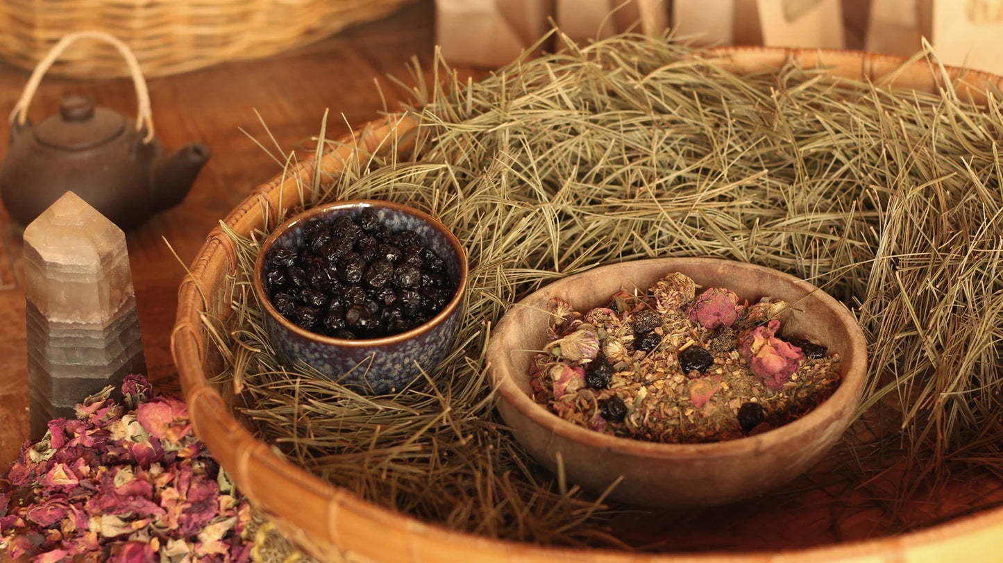 White Blueberry Loose Leaf Tea 3.2oz.