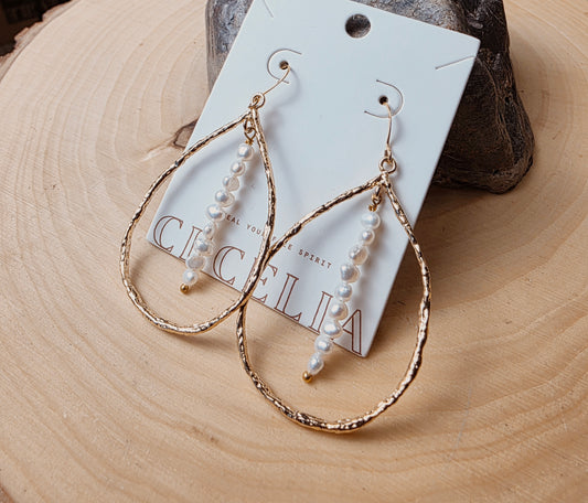 Pearl Drop Earrings: Freshwater Pearls