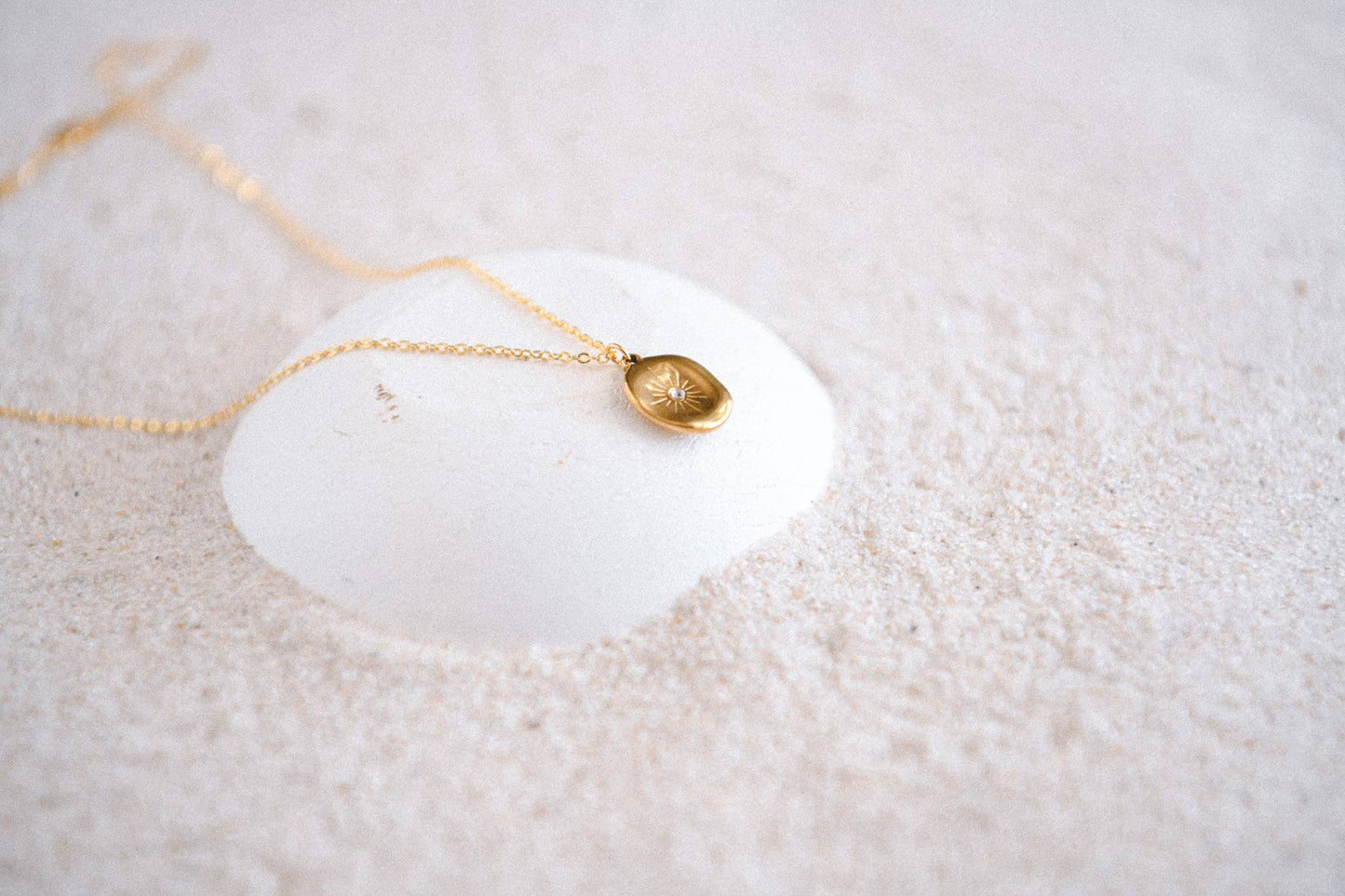 Kindred Spirit Pendant Necklace: Gold Sunburst
